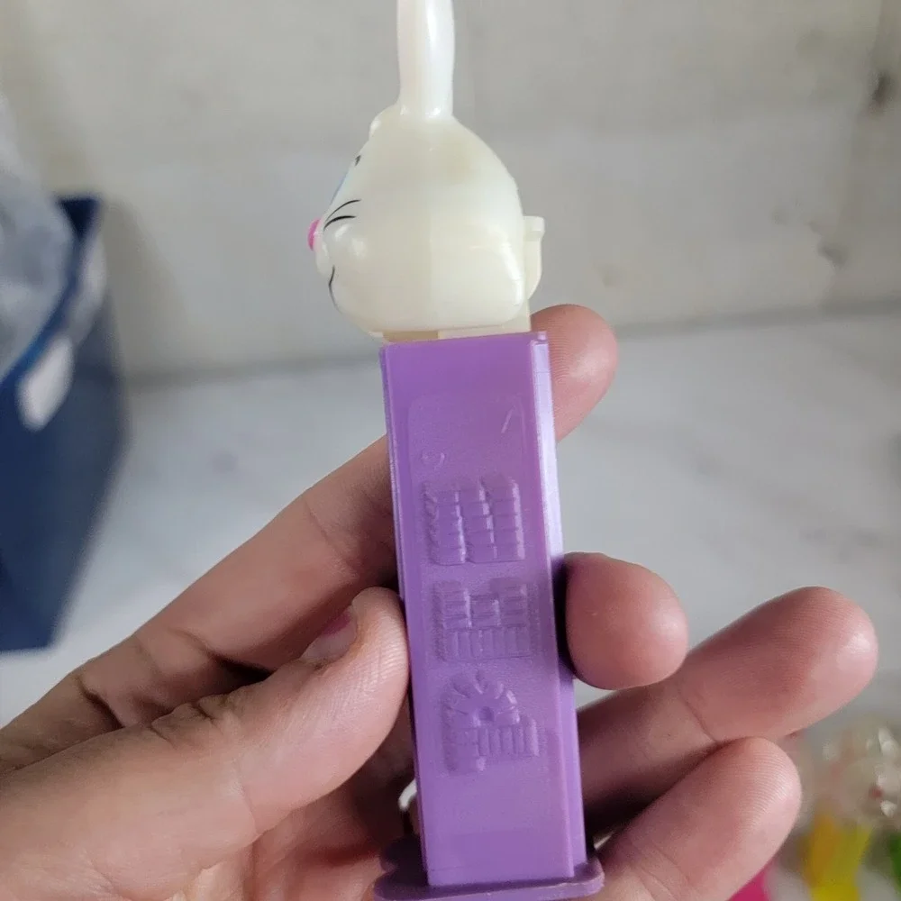 PEZ Dispenser Rabbit‎ Bunny Easter Purple Stem Czech Republic 4.9